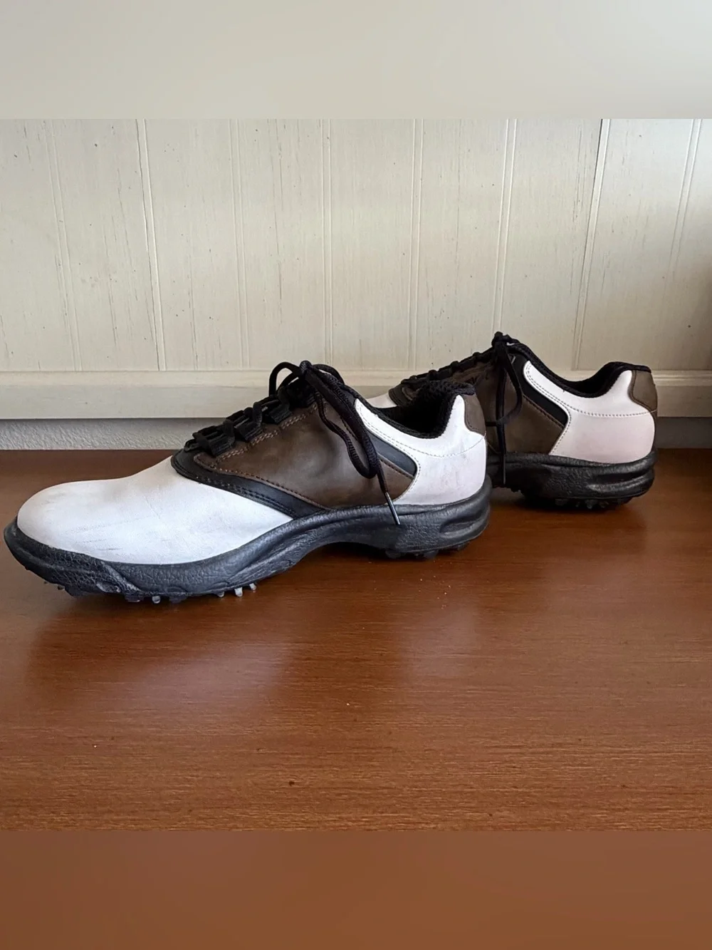Footjoy Greenjoys Men’s 9M Classic Saddle Golf Shoes Retro Athletic Country Club